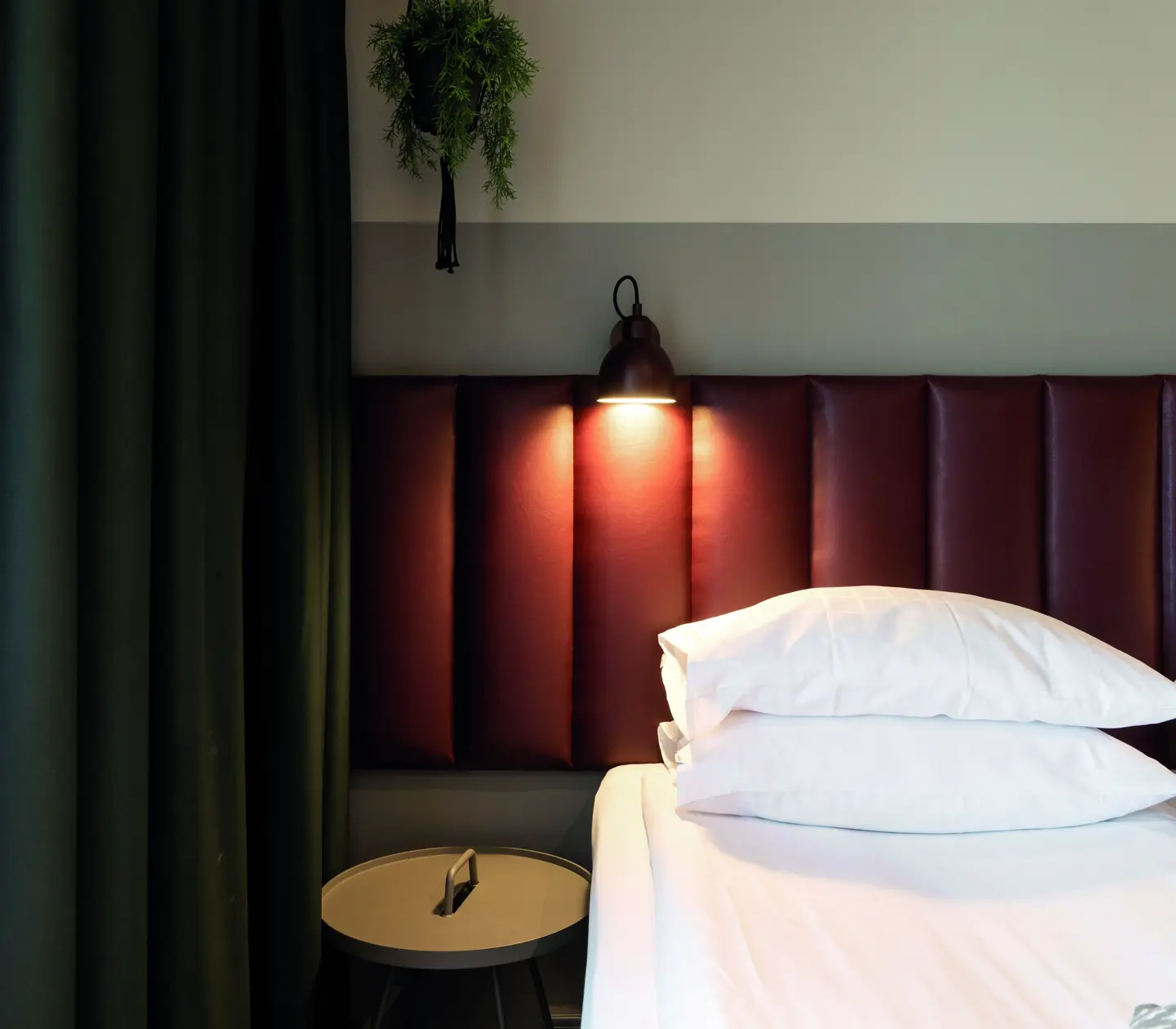 Small double room with a double bed and nice interior